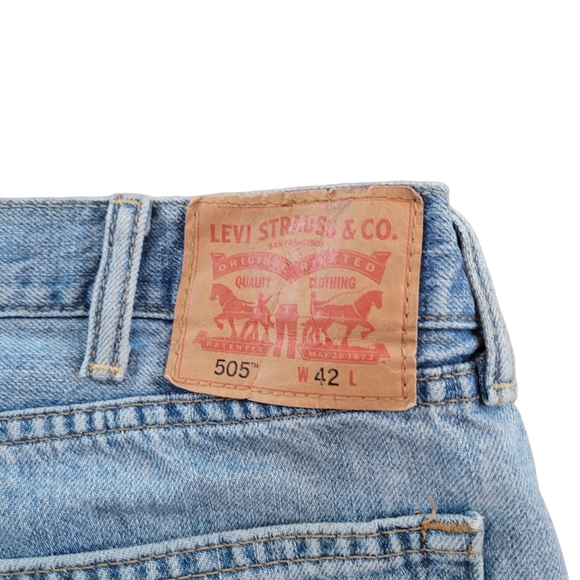 Vintage Levi's 505 Blue Medium Wash 100% Cotton Regular Fit Jean Shorts Size 42 - Picture 3 of 3